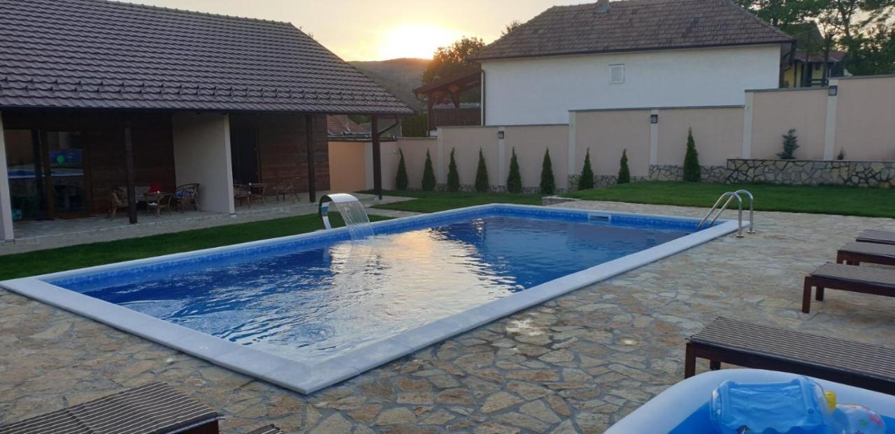 Aqualux Apartments ヴルドニーク エクステリア 写真